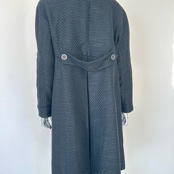 CHANEL women coat size 46FR or 12US Authentic Retail 6500$ - Picture 4 of 15